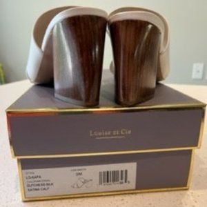 9M Louise et Cie, off white strappy open toe slide